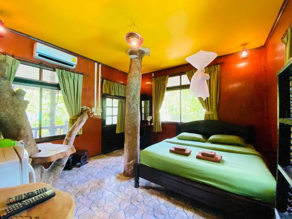 Khao Sok Tree House Resort