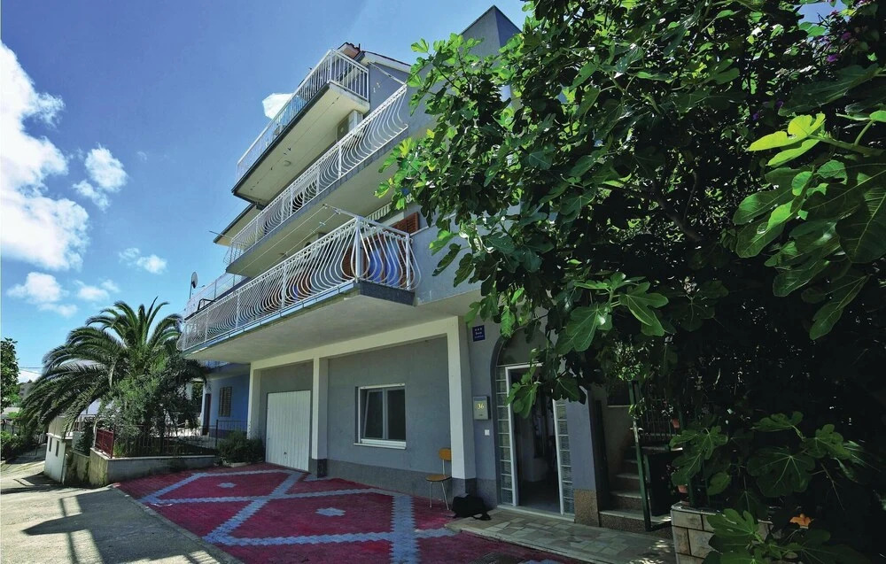Beautiful Apartment in Mastrinka With Wifi and 2 Bedrooms