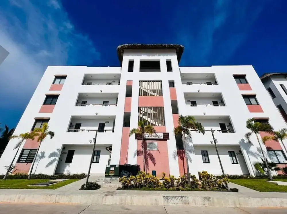 Palmilla Apartments