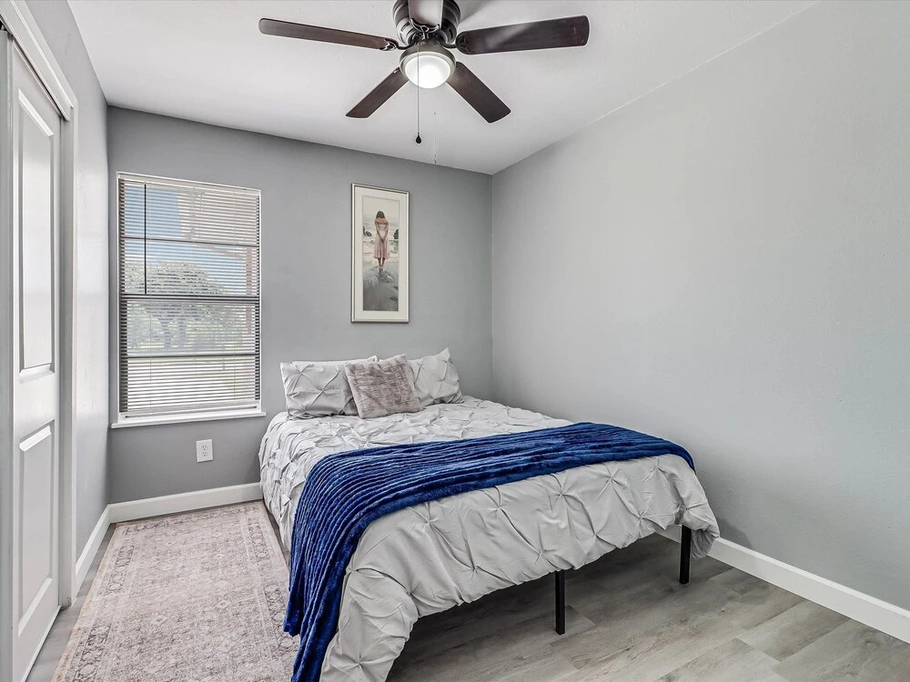 Just Beachy Ap164 4 Bedroom Home by RedAwning
