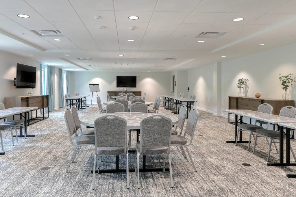 Staybridge Suites Pigeon Forge Smoky Mtns by IHG