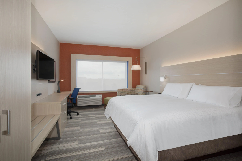 Holiday Inn Express & Suites - Denver NE - Brighton by IHG