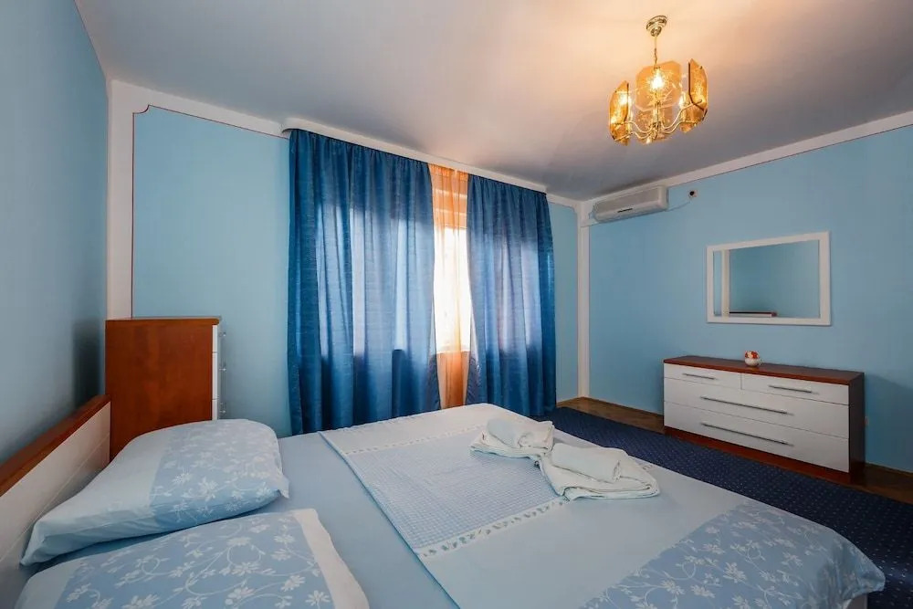 Apartments Pero