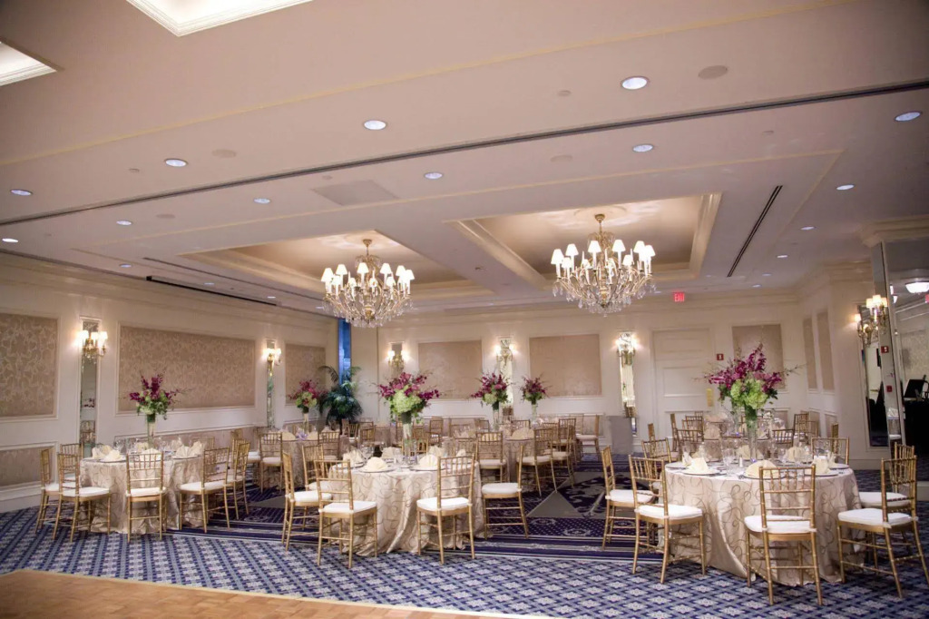 The Colonnade Hotel