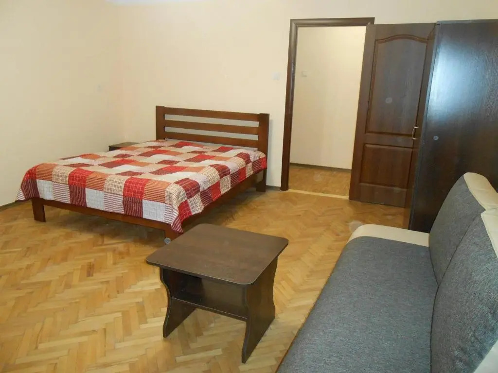 Apartament on Virmenska 12\10