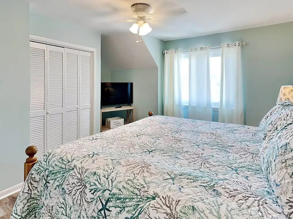 Tybee Lights 112B by Tybee Vacation Rentals