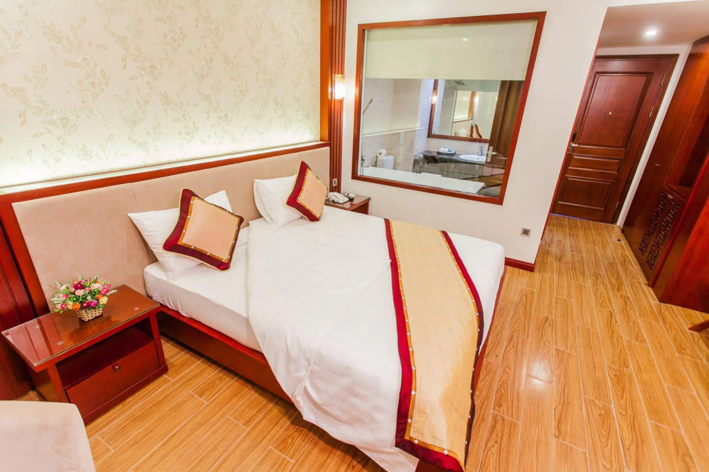 Tu Son Luxury Hotel
