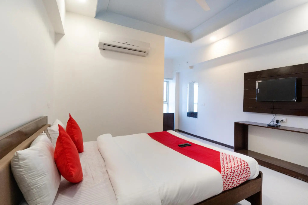 OYO 65166 Hotel Shivam