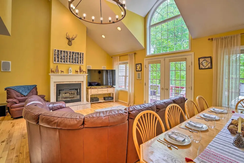 Family-friendly Hancock Home: Walk to Slopes!