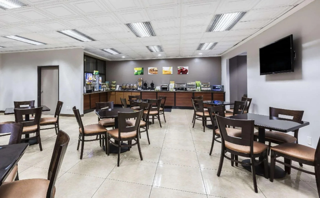 Quality Inn & Suites Los Angeles Airport - Stadium District