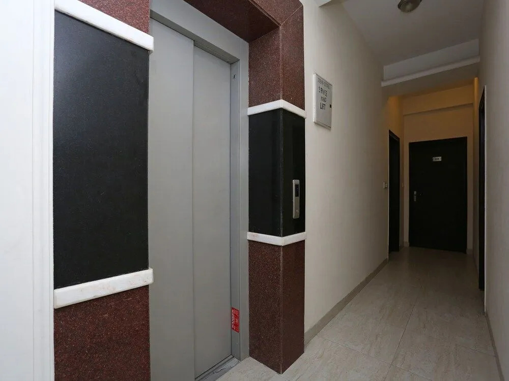 OYO 16410 Hotel Retreet