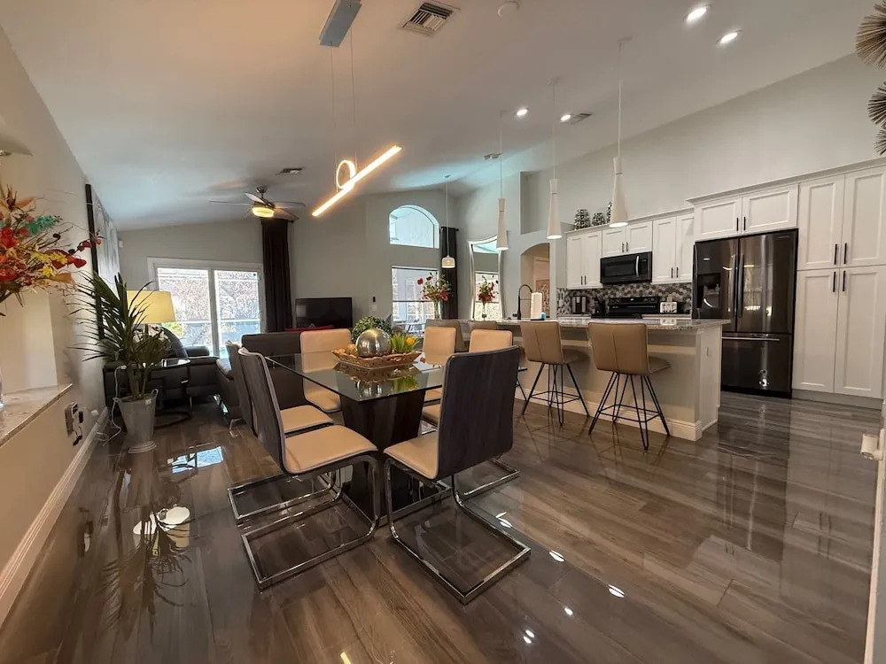 Beautifully Remodeled Pool Home in Southern Dunes