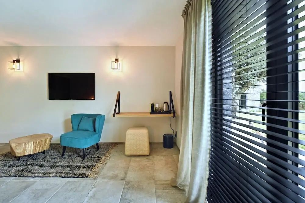 Luxury Villa Retreat at Durbuy Suites for 12 Pers