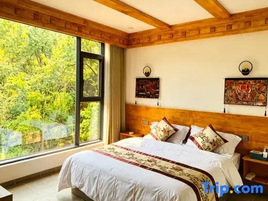 Erji Yashe Sleep by the Mountain · Forest Cottage