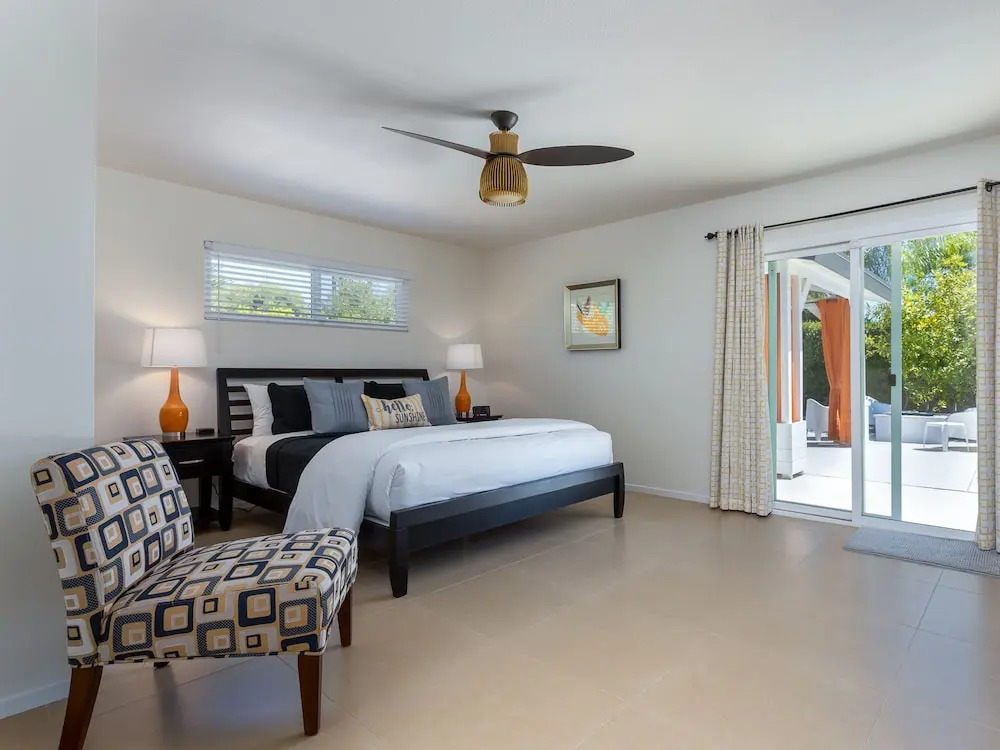 Celebrity Hideaway at Movie Colony East