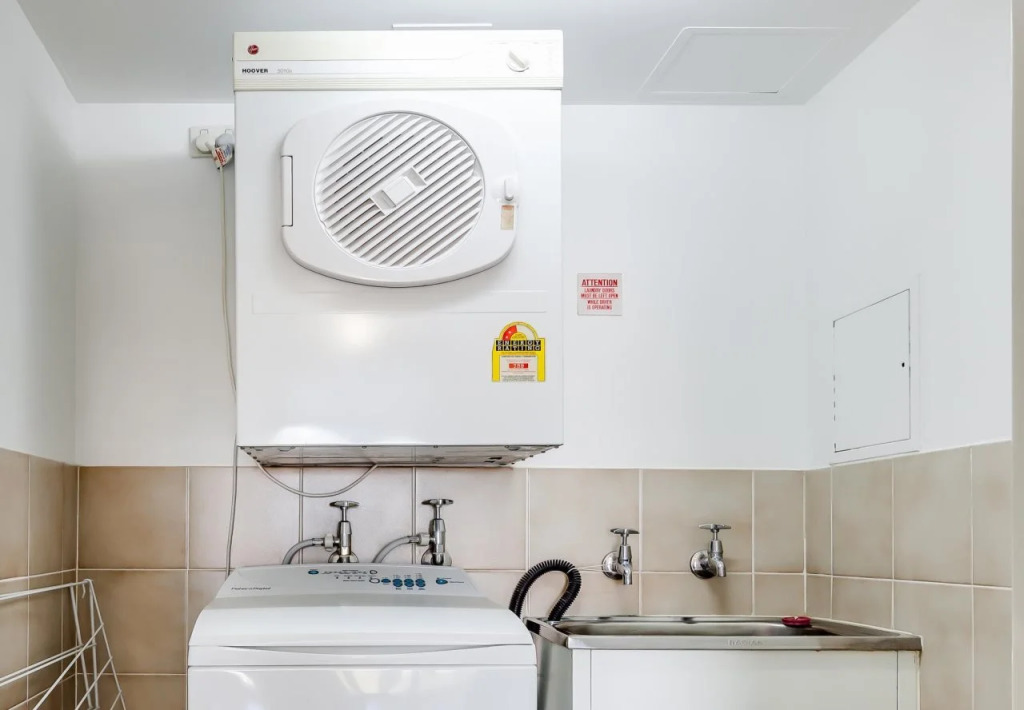 Hillcrest Apartment Hotel