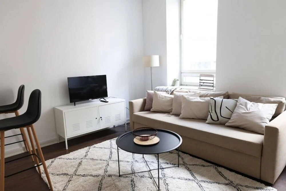 2ndhomes Bright 1BR Home in Kamppi