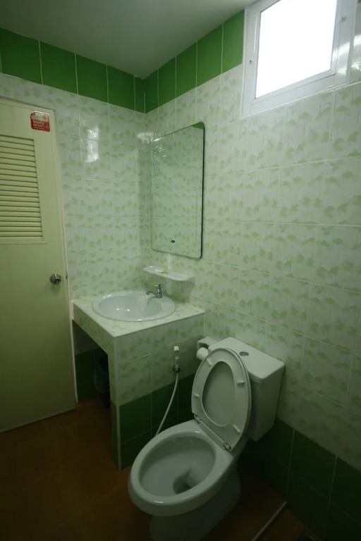 Chompoo Resort