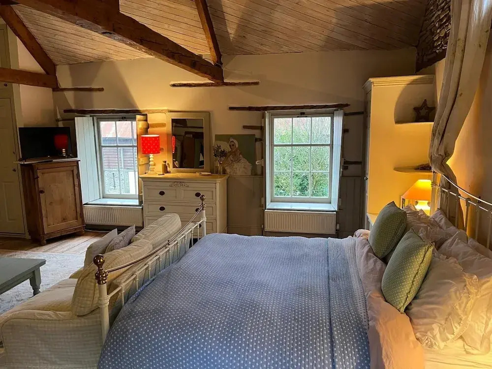 The Hillis Farmhouse - 6 Bed - Sleeps 11 - Pets