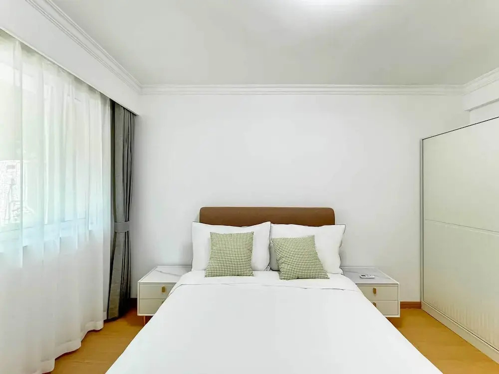 Tyms Gubei  2BR Apt near Gubei Road