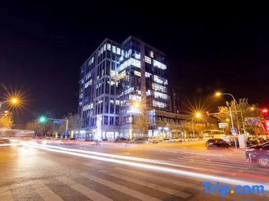 Xana Hotelle Hotel (Beijing Daoxianghu Subway Station)