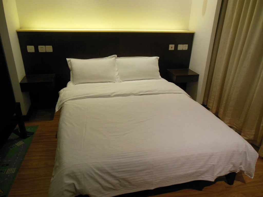 Shanghai Morden Universe Hotel Apartment