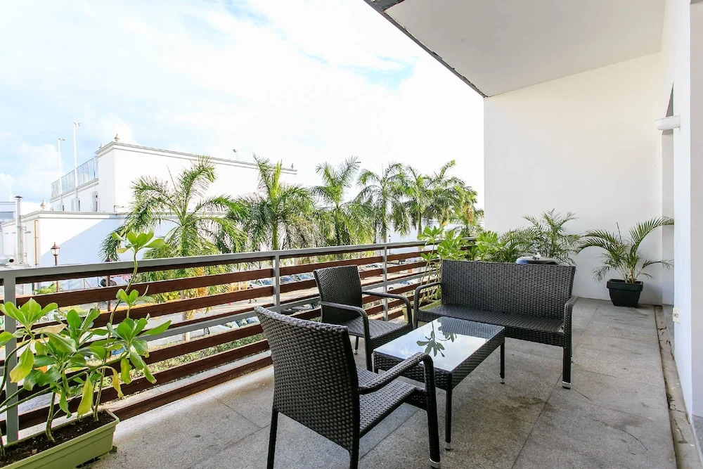IN 03 2 Bedroom+ 6 people+ Mamitas Beach Area- 1block from beach Apts
