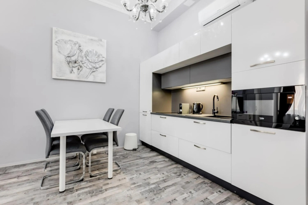 Apartment Thunovská 10