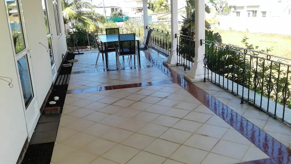 House With 2 Bedrooms in Trou aux Biches, With Wonderful sea View, Fur