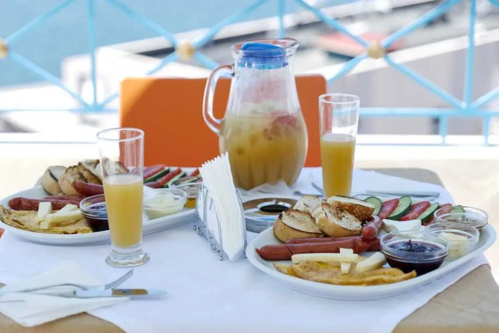 Blue Saranda Hotel