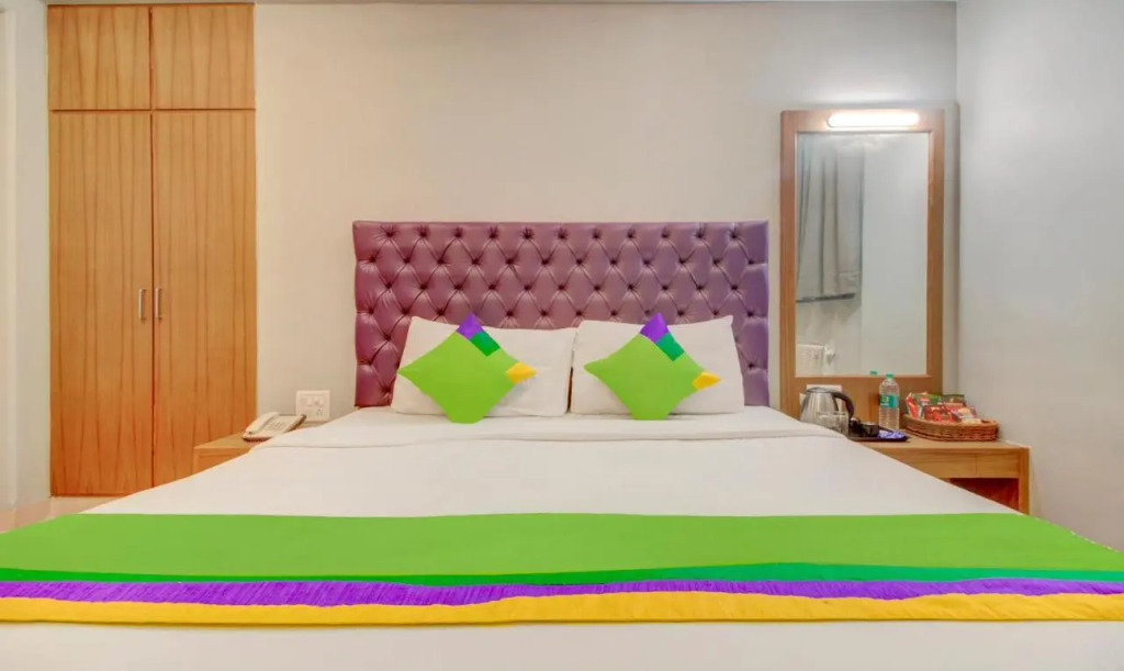 FabHotel Cruz Royale - Nr- Bandra West
