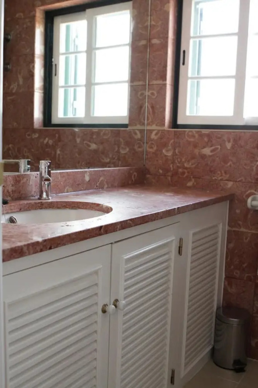House With one Bedroom in Caparica, With Wonderful sea View, Pool Acce