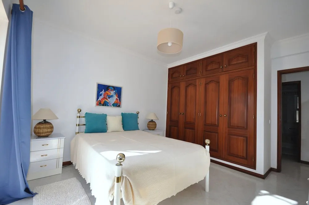 Charming Villa, Private Pool, Walking Distance to Centre, Free AC Wifi