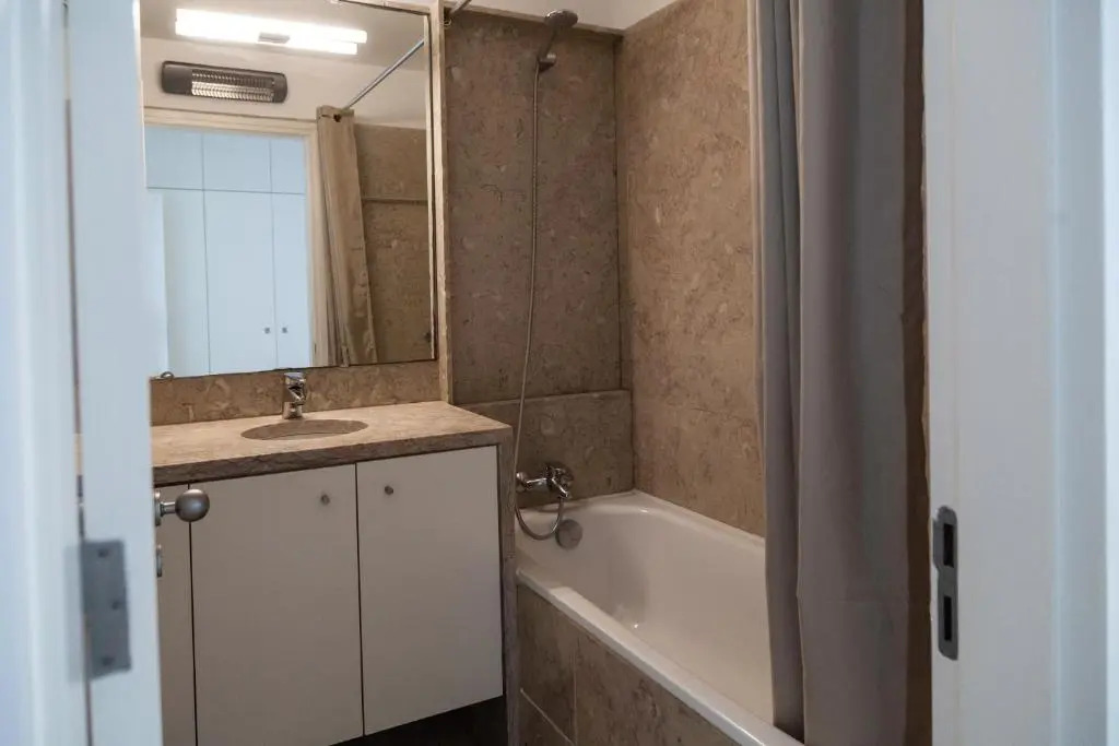 Classy 2BDR Apartment in Downtown by LovelyStay