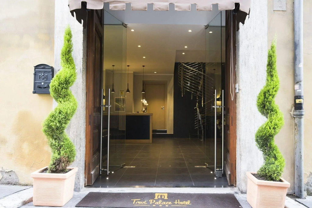 Trevi Palace Hotel