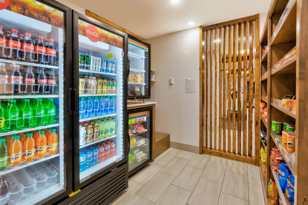 Holiday Inn Express & Suites Milan – Sandusky Area by IHG