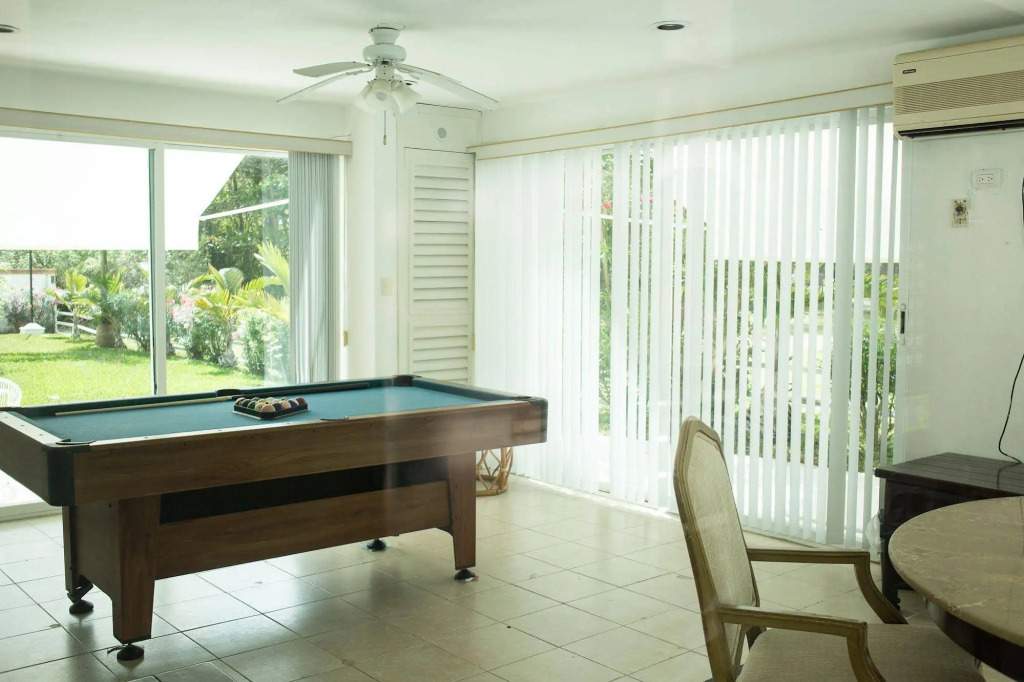 Las Gaviotas Hotel and Suites