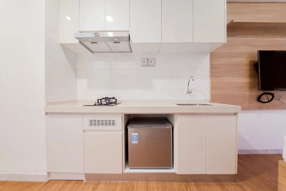 Wonderful Studio At Sky House Bsd Apartment