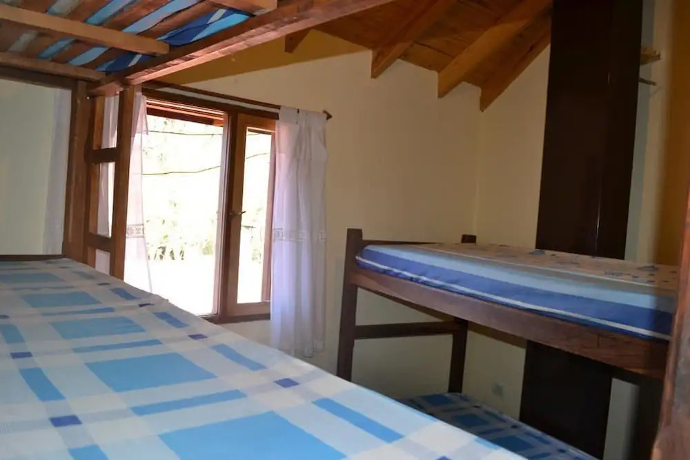 Camping y Hostal El Ovejero