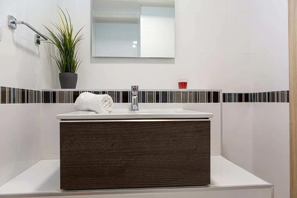 Two Bedroom Duplex for 9 in Hortaleza near Metro