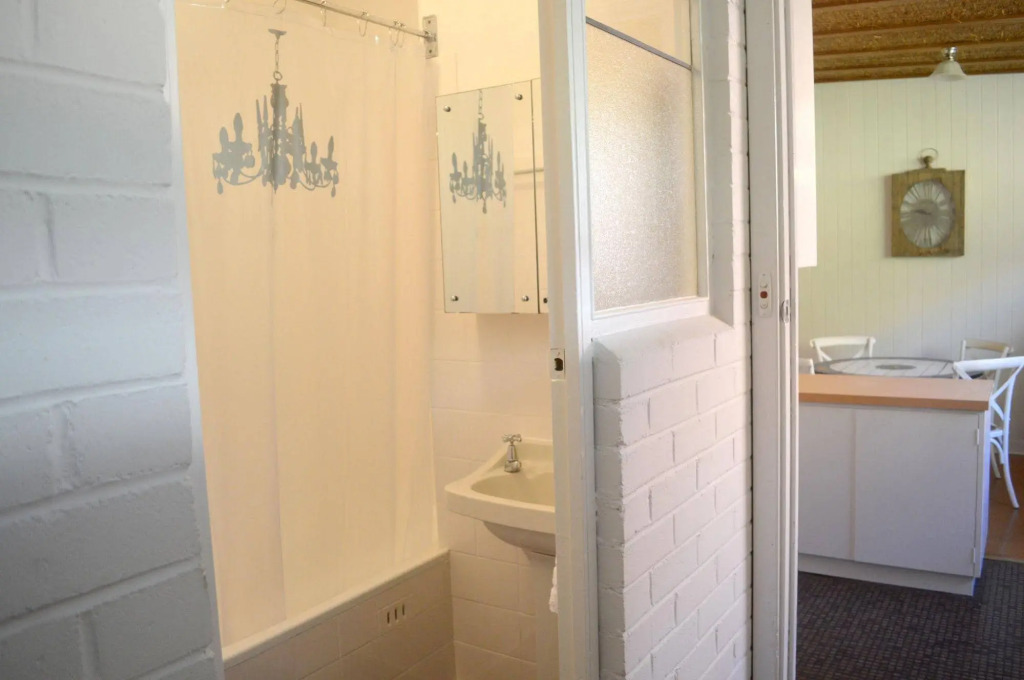 Westbury Cottage B & B