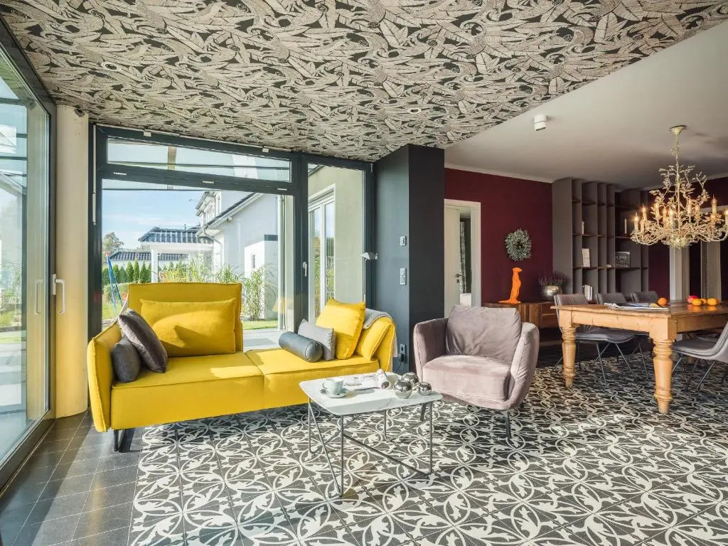 Luxus Ferienhaus für 8 Personen am See inkl. Boot