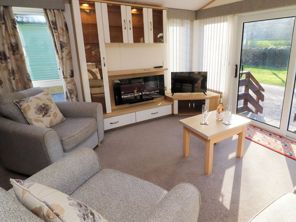 Lodge 2