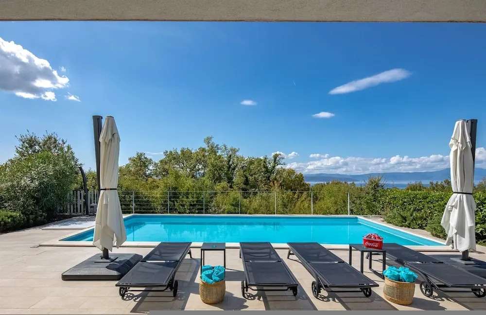 Villa Irma with heated Pool by aneo travel