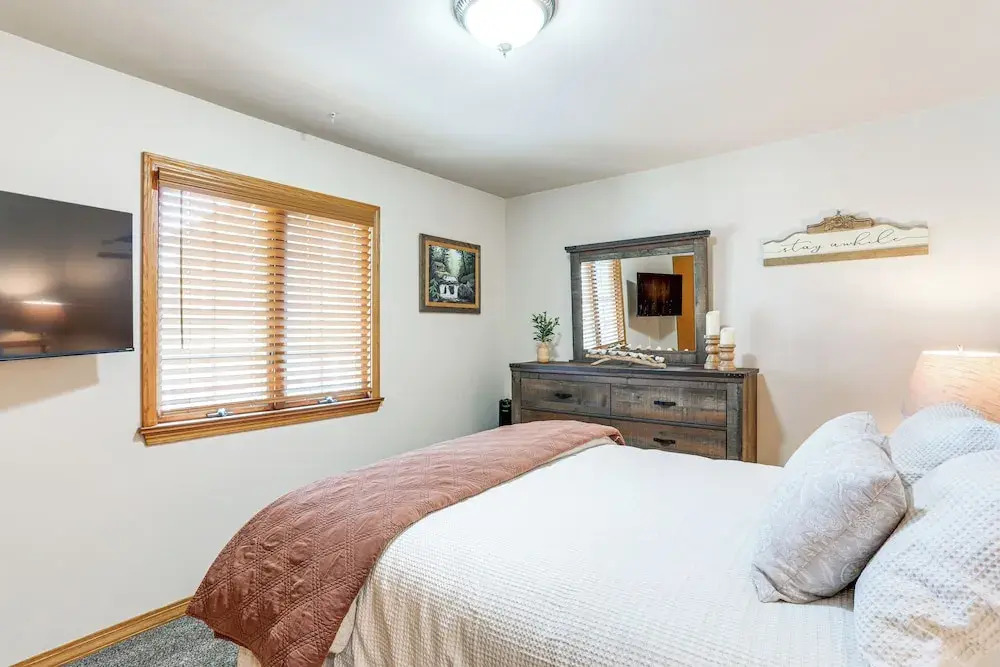 Townhome w/ Patio: 1 Mi to Clearfield Riverwalk
