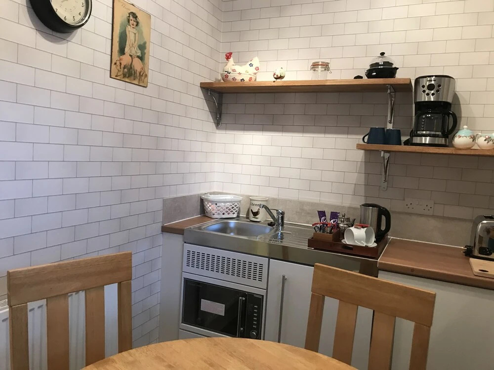 Milton House Studio Apartment Suites