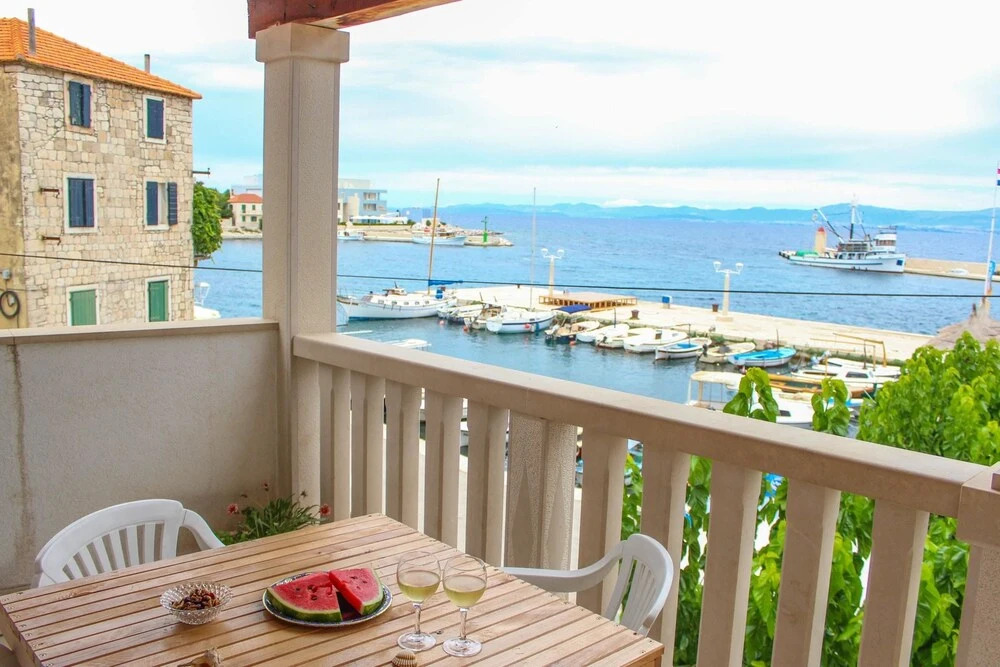 Apartment With 2 Bedrooms in Postira, With Wonderful sea View, Furnish