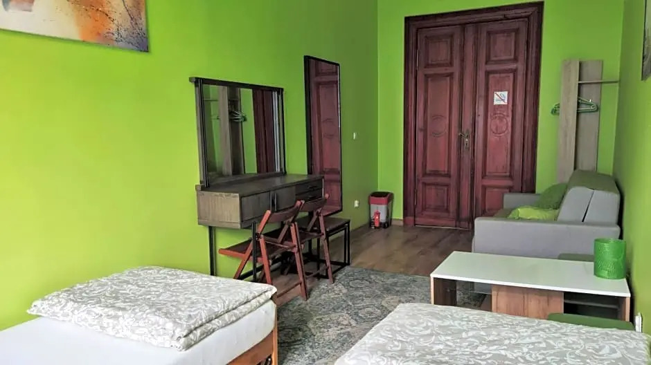 Babel Hostel