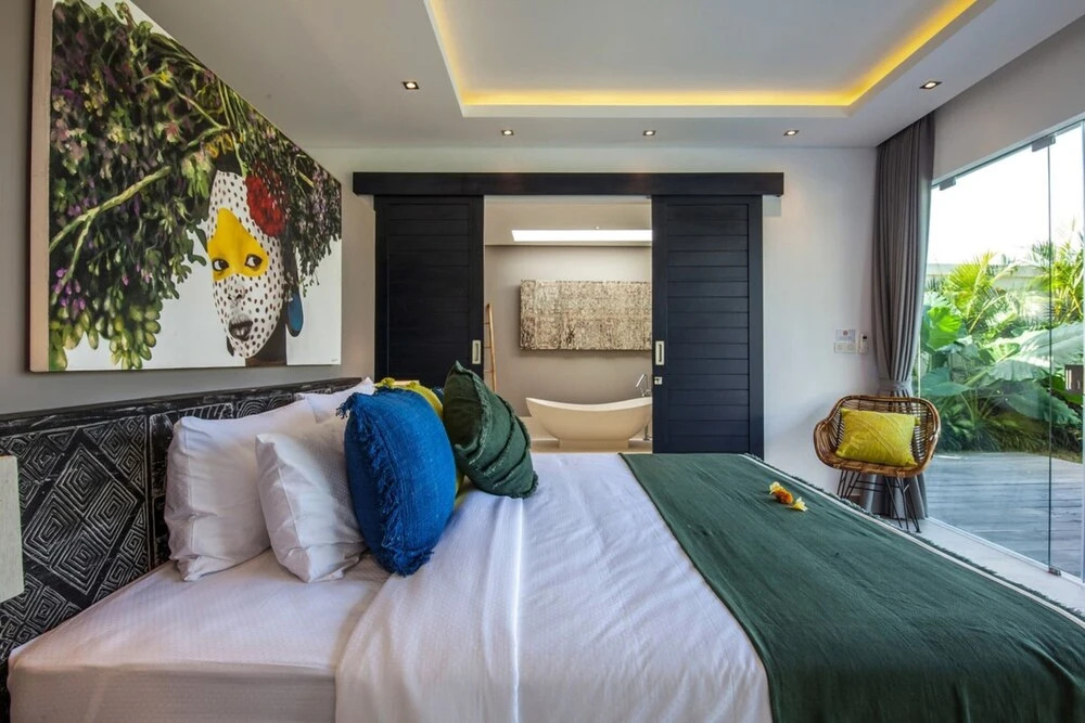 Villa Elisa - Spacious 4BR Luxury Villa, Walking Distance to Berawa Beach