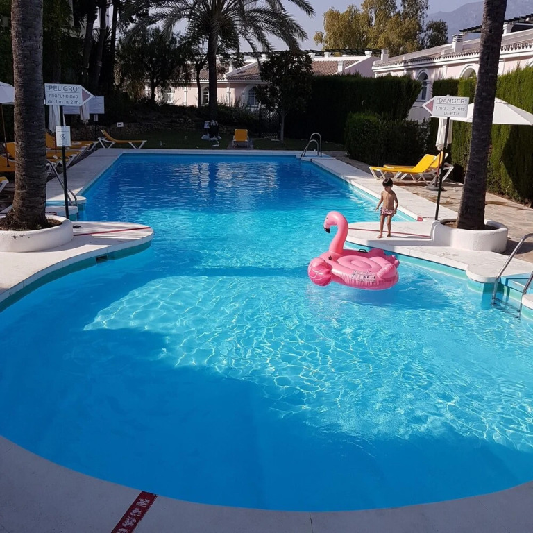 Spacious Neuva Andalucia 2 bed Apt